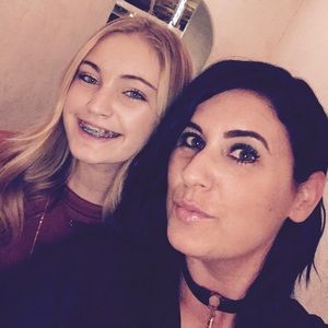 Meet your Posher, Jaime and Ava